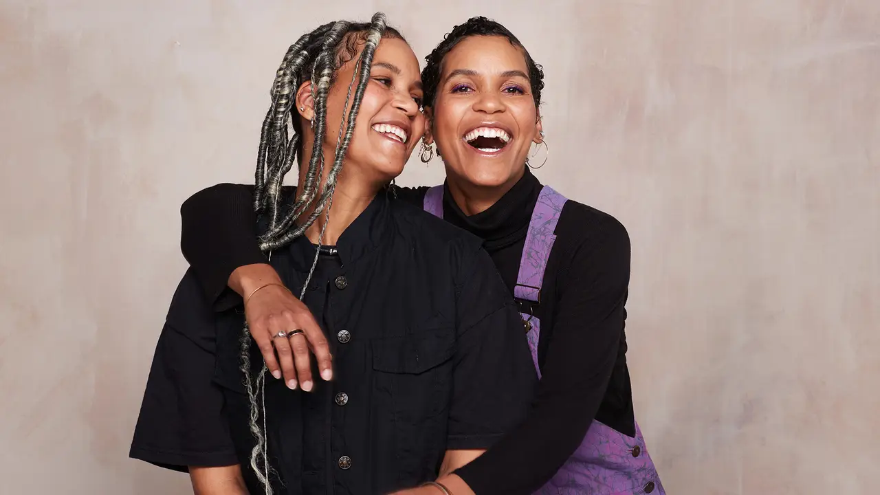 Naomi ja Wanda Holopainen artikkelikuva